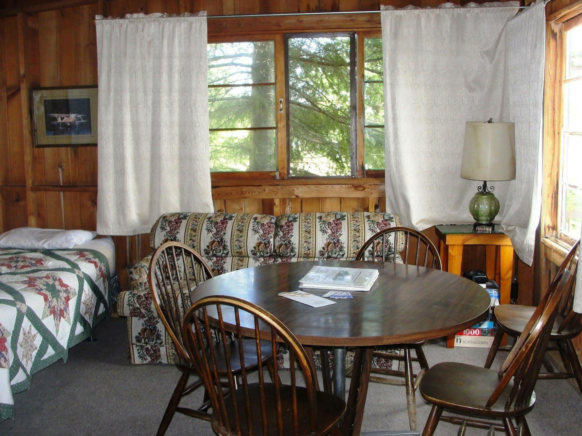 Pine Point Lodge Resort & Motel Crane Lake Eksteriør bilde