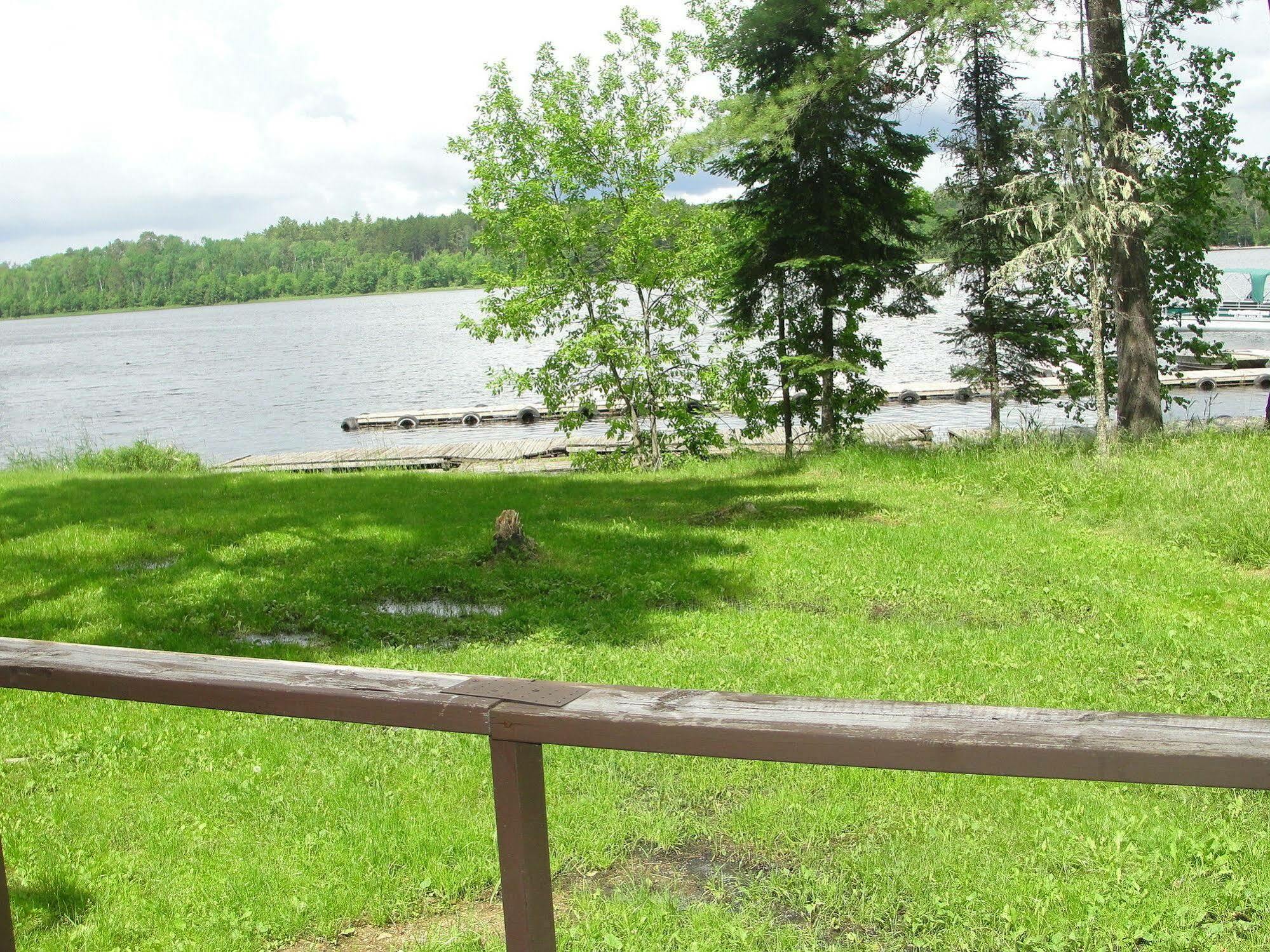 Pine Point Lodge Resort & Motel Crane Lake Eksteriør bilde